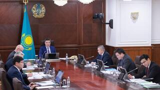 Олжас Бектенов поручил пересмотреть политику «Байтерека» в части поддержки отечественных производителей