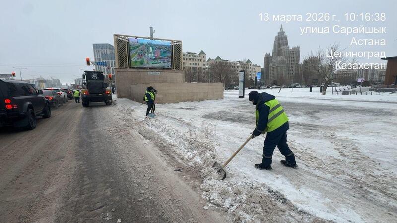 Более 1 800 единиц спецтехники задействовано в снегоуборочных работах в Астане