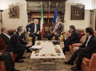 Министр иностранных дел Казахстана провёл встречу с главой МИД Италии