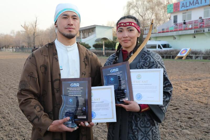 4 мишени за 10 секунд с верблюда: на ипподроме Алматы установлен мировой рекорд