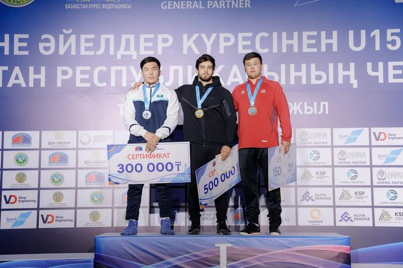 Столичные борцы завоевали несколько медалей на чемпионате страны