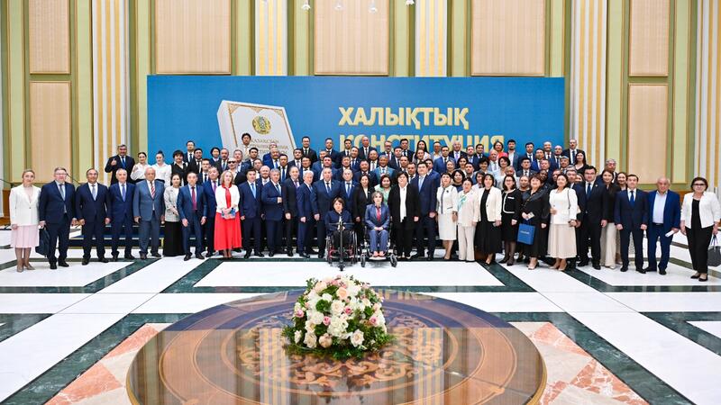 Новая Конституция: институциональная и правовая основа устойчивого развития