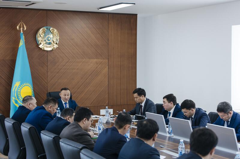 В Атырау состоялось совещание по вопросам развития пассажирских перевозок и расширения маршрутной сети