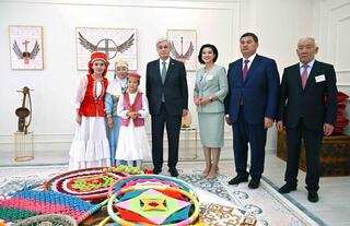 Глава государства осмотрел недавно открытый в Кызылорде центр «Анаға тағзым»