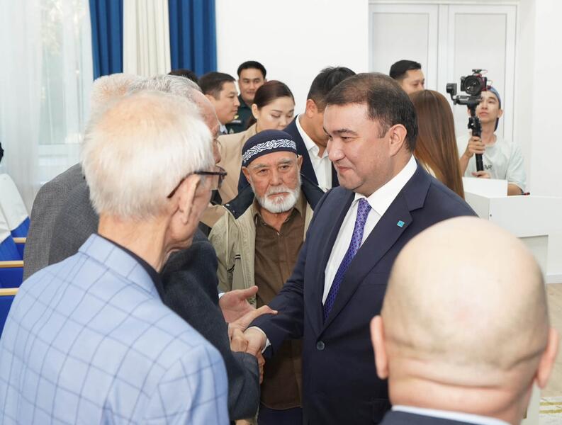 НУРАЛХАН КУШЕРОВ ВСТРЕТИЛСЯ С ЖИТЕЛЯМИ СОЗАКСКОГО РАЙОНА И ВЫСЛУШАЛ ИХ ПРЕДЛОЖЕНИЯ И МНЕНИЯ