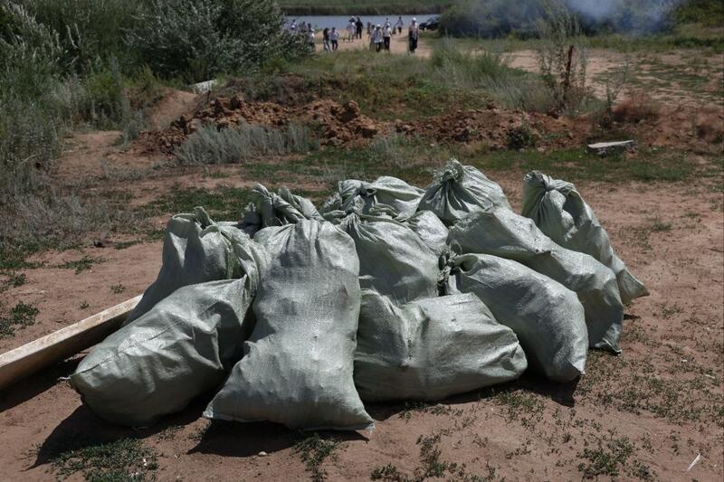 «Таза Қазақстан»: сотни волонтеров вышли на уборку пристоличных водоемов