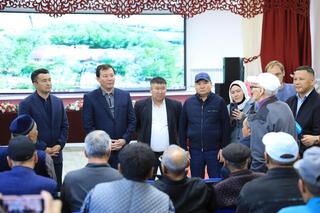 Глава региона Асхат Шахаров с рабочей поездкой находится в Хромтауском районе