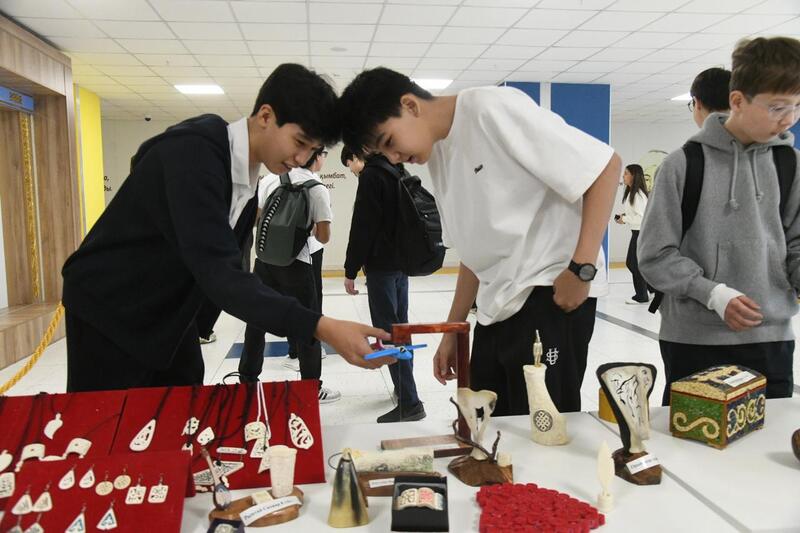 Столичные школьники представили свои эко-идеи на выставке в Астане