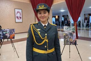 Женщины-военнослужащие МЧС: мужество на службе и забота в семье