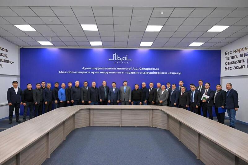 Айдарбек Сапаров обсудил с аграриями области Абай развитие АПК и меры господдержки