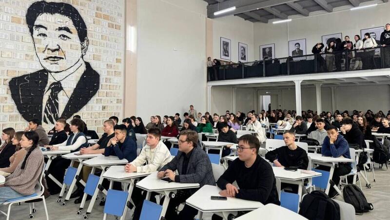 Чемпионки мира в погонах встретились со студентами в СКО