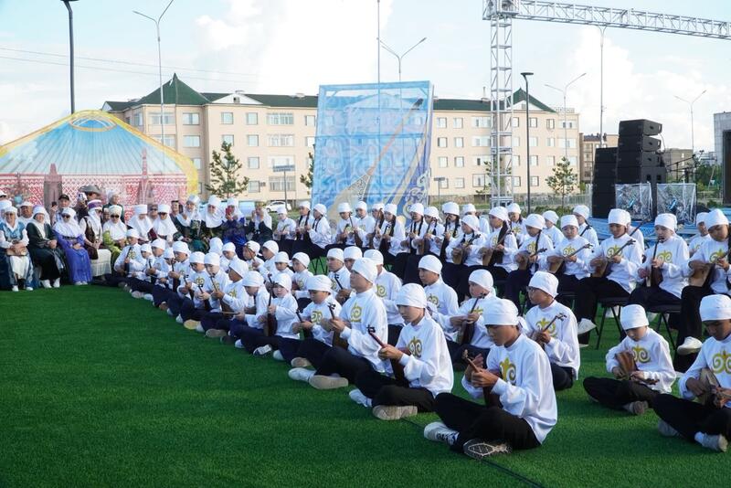 В Кокшетау отметили Национальный день домбры