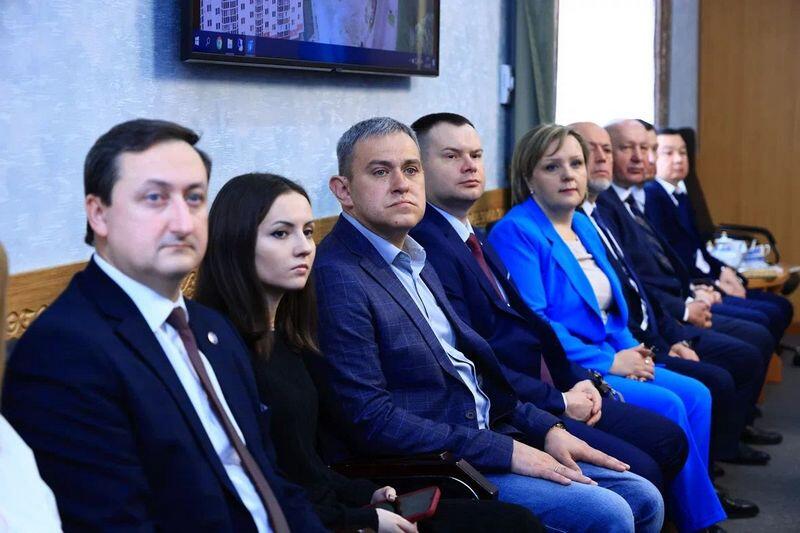 Ермаганбет Булекпаев встретился с делегацией Гомельской области