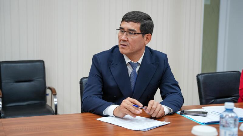 Министр юстиции Республики Казахстан Ерлан Сарсембаев провел прием граждан на площадке общественной приемной партии AMANAT