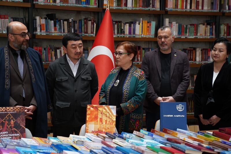 В крупнейшей библиотеке Стамбула впервые открылся научно-литературный уголок Казахстана