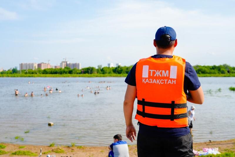 Рейды, патрули, беседы: как в Астане обеспечивают безопасность на пляжах