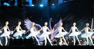 «МҰРА»: грандиозный Open-Air Театра имени Абая собрал тысячи зрителей