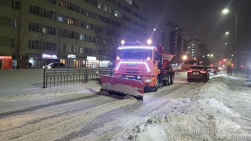 Почти 50 тысяч кубометров снега вывезли за день из Астаны