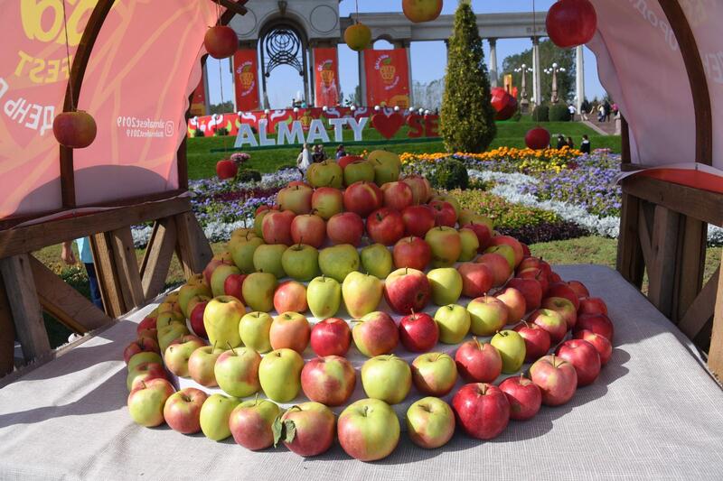 Alma Fest: более 100 тонн яблок, выступления суперзвезд и увлекательные игры