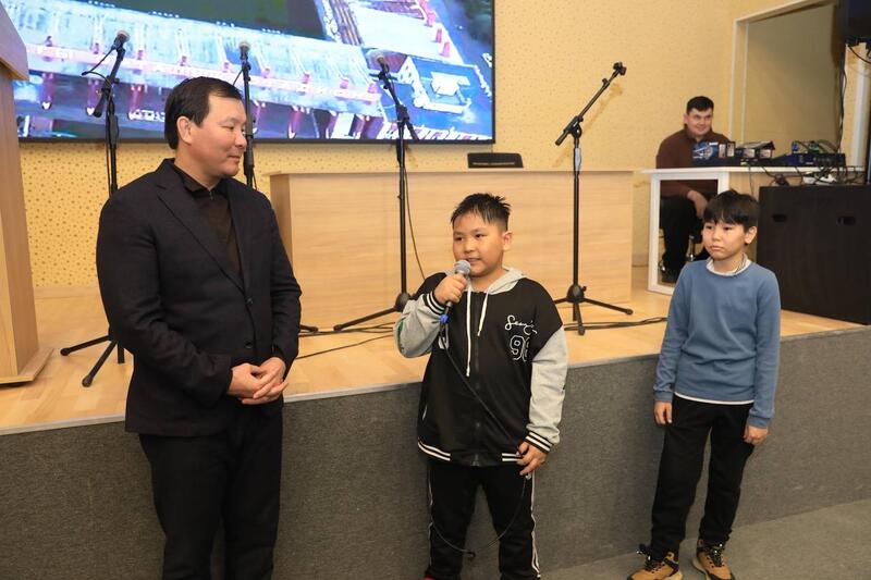 Аким области посетил комфортную школу на 2000 мест в микрорайоне Есет батыр