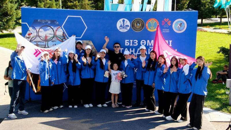 «Астана – город без наркотиков»: необычный автофлешмоб провели в столице