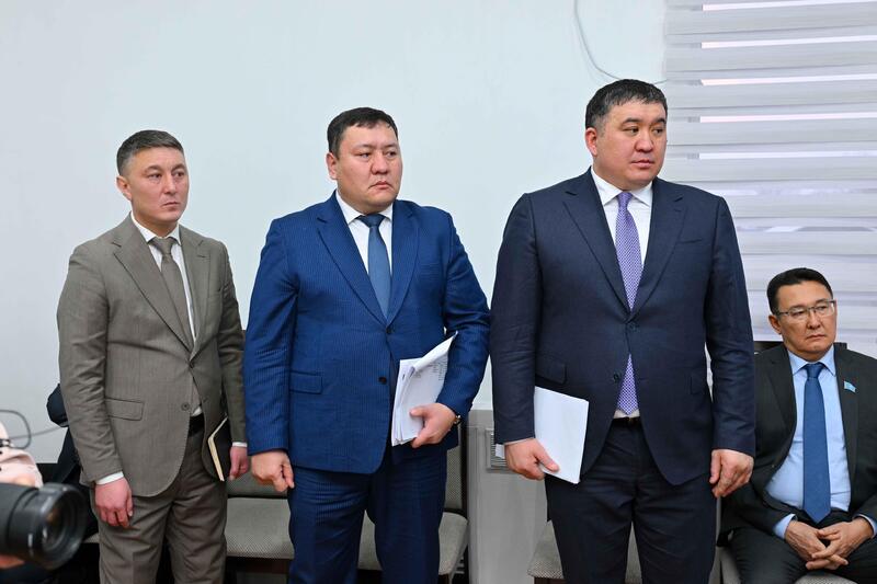 Аким области провел прием жителей Аягозского района по личным вопросам