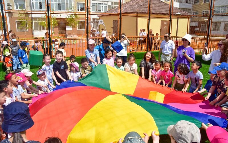 Новый двор открыли в столичном районе Сарайшык в День Государственных символов