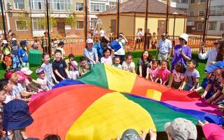 Новый двор открыли в столичном районе Сарайшык в День Государственных символов