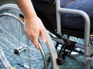 В Казахстане запускают пилотный проект по обеспечению отдельными техническими средствами реабилитации