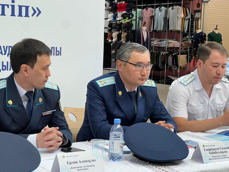 «Закон и Порядок»: открытый прием граждан провели на столичном рынке