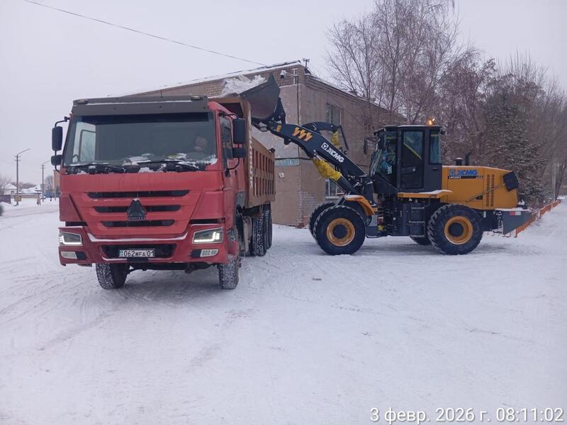 Более 3 000 дорожных рабочих и 1 600 единиц спецтехники заняты в снегоуборочных работах в Астане