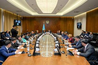 Состоялась внеочередная сессия областного маслихата