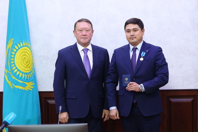 В Костанае состоялось награждение ко Дню машиностроителя и 30-летию Конституции Республики Казахстан