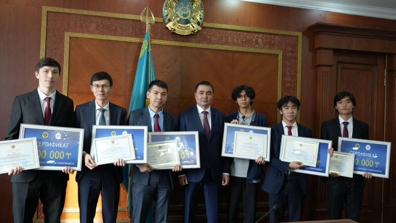 Призёров Международной Жаутыковской олимпиады чествовали в Карагандинской области