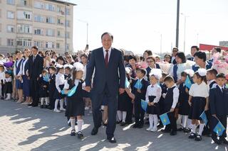 Ербол Карашукеев поздравил жамбылцев с Днем знаний