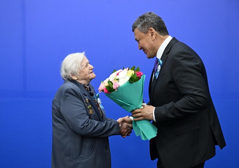 Ветеранам тыла СКО вручили юбилейные медали 80-летия Победы