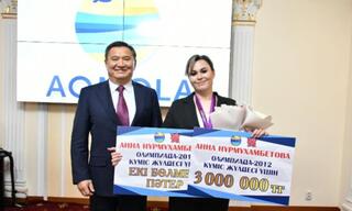 Квартиру и денежные сертификаты вручил аким Акмолинской области спортсменам