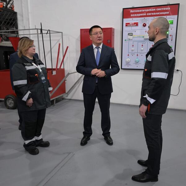 Аким Павлодарской области проверил реализацию инфраструктурных проектов в Аксу