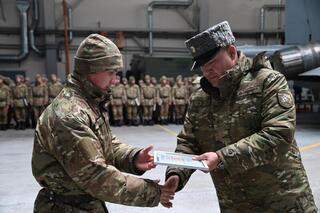 Двенадцать военнослужащих срочной службы получили гранты на обучение в вузе