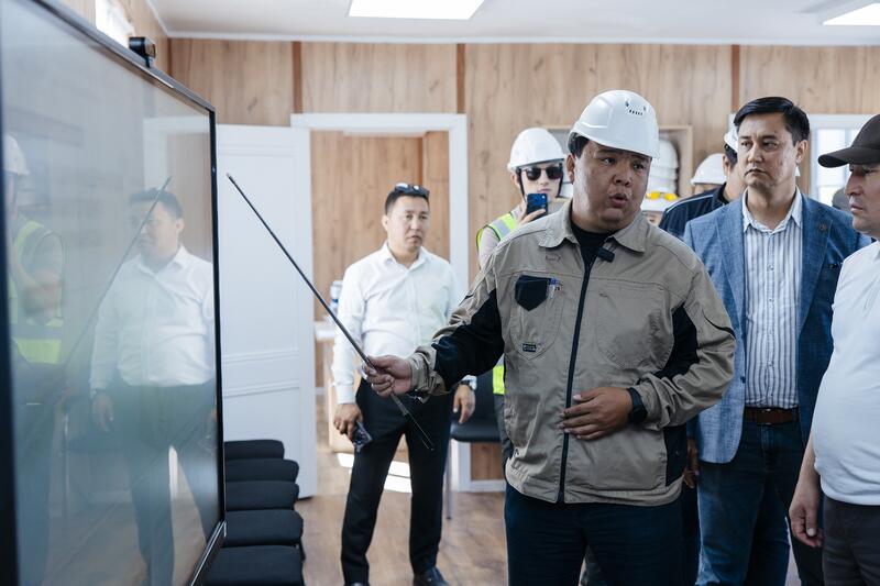 Болат Акчулаков ознакомился с ключевыми проектами Курмангазинского района