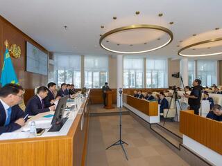 В ВКО прошло заседание акимата: рассмотрены вопросы АПК, геологии и интернета