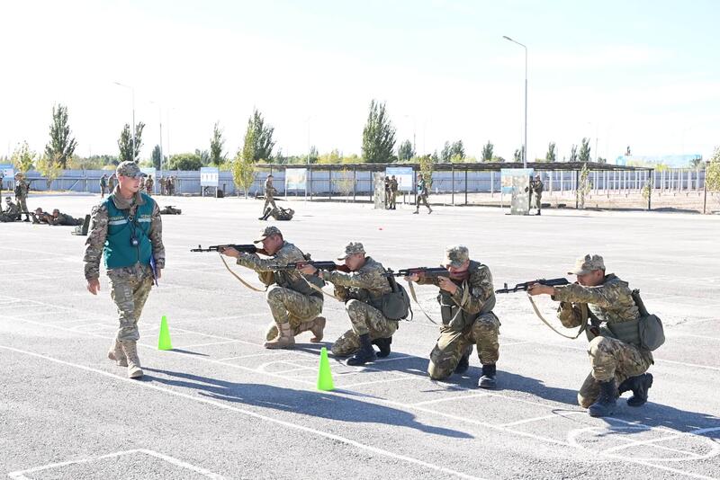 Глава региона ознакомился с работой воинских частей Кызылординского гарнизона