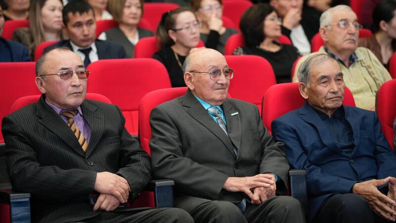 Аким ВКО провел встречу с населением района Улкен Нарын