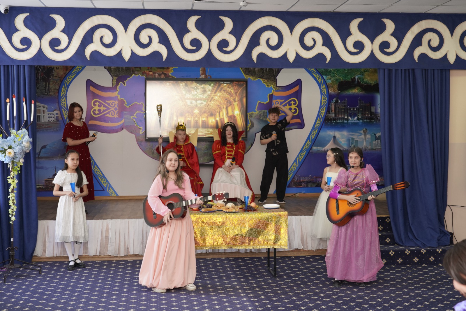 В Астане прошел фестиваль театральных коллективов