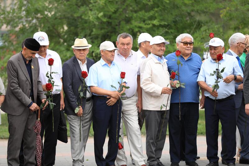 Актобе празднуют 180-летие великого Абая