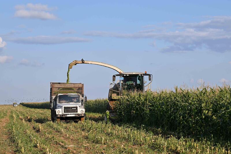 В области Абай рассмотрели ход подготовки к весенне-полевым работам