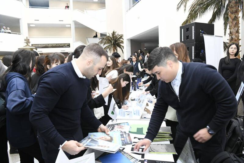 В Астане прошла очередная ярмарка вакансий для молодежи
