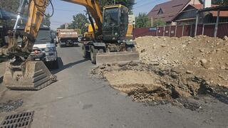 Алмалинский район обновляет инфраструктуру: десятки километров новых сетей, дорог и современное освещение