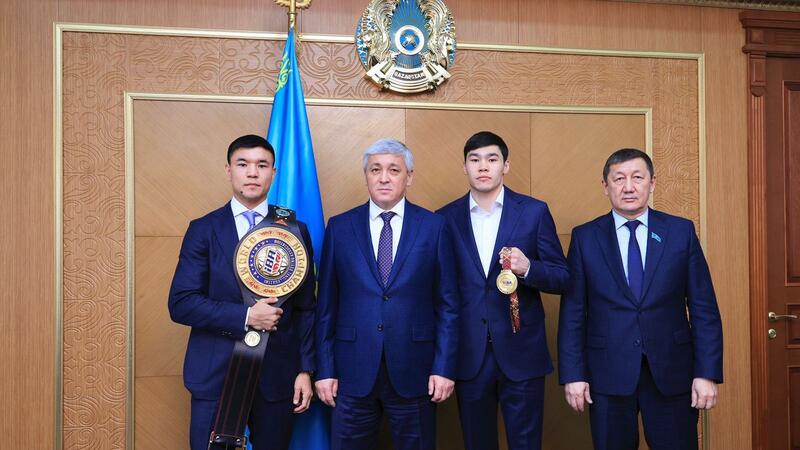 Ермаганбет Булекпаев поздравил карагандинских боксёров с высокими достижениями на чемпионате мира