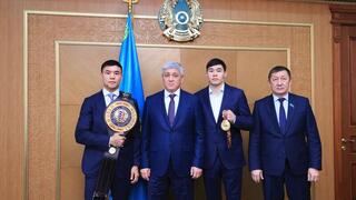Ермаганбет Булекпаев поздравил карагандинских боксёров с высокими достижениями на чемпионате мира